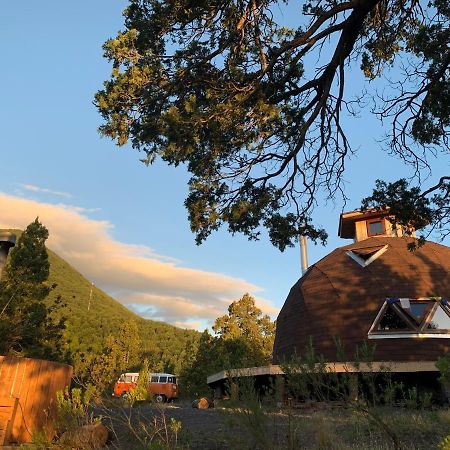 Domo Conguillio Conecta con tu energía sagrada junto al Salto Truful Truful con una vista majestuosa que podrás disfrutar en una tinaja Una experiencia que alineará tu espíritu y tu energía interior Vívelo Melipeuco Exterior foto