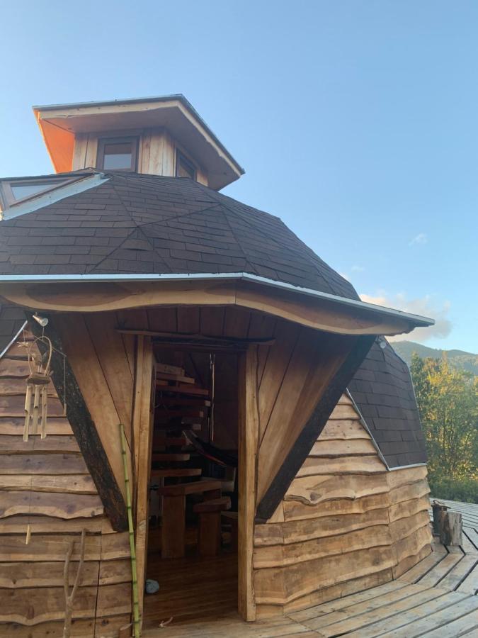 Domo Conguillio Conecta con tu energía sagrada junto al Salto Truful Truful con una vista majestuosa que podrás disfrutar en una tinaja Una experiencia que alineará tu espíritu y tu energía interior Vívelo Melipeuco Exterior foto
