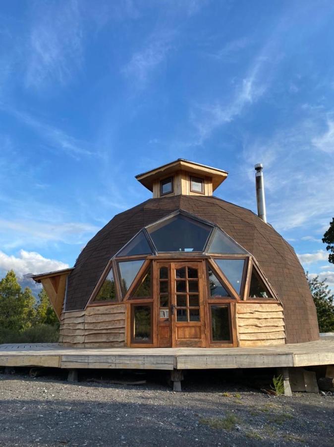 Domo Conguillio Conecta con tu energía sagrada junto al Salto Truful Truful con una vista majestuosa que podrás disfrutar en una tinaja Una experiencia que alineará tu espíritu y tu energía interior Vívelo Melipeuco Exterior foto