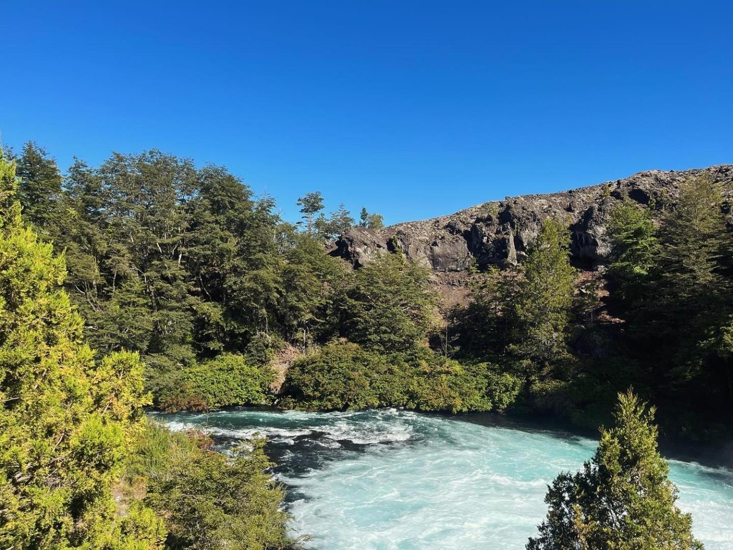 Domo Conguillio Conecta con tu energía sagrada junto al Salto Truful Truful con una vista majestuosa que podrás disfrutar en una tinaja Una experiencia que alineará tu espíritu y tu energía interior Vívelo Melipeuco Exterior foto